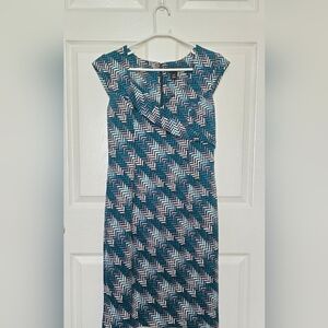 White House Black Market Dress: Minor wear underarm area (see photos)